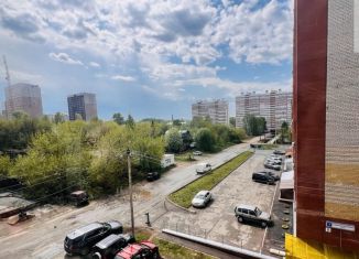 Продажа трехкомнатной квартиры, 65 м2, Киров, улица Ленина, 167