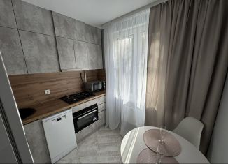 Сдаю 2-ком. квартиру, 45 м2, Москва, улица Академика Арцимовича, 2к1