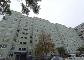 Продается трехкомнатная квартира, 68 м2, Тольятти, улица 70 лет Октября, 24