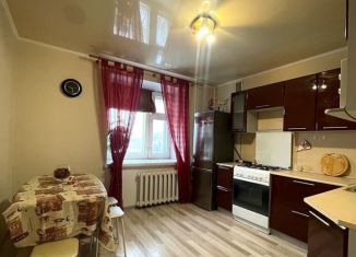 Сдам в аренду 2-ком. квартиру, 61 м2, Татарстан, улица Толбухина, 3