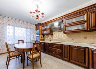 Продается 3-комнатная квартира, 95 м2, Санкт-Петербург, Парашютная улица, 27к2