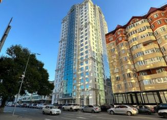 Продается трехкомнатная квартира, 92 м2, Грозный, улица Сайпуддина Ш. Лорсанова, 8А