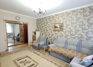 Продается трехкомнатная квартира, 67 м2, Омск, улица Дмитриева, 6