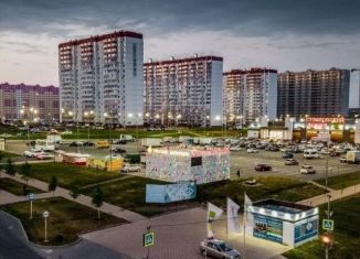 Продаю 2-ком. квартиру, 69 м2, Ростовская область, улица Петренко, 10