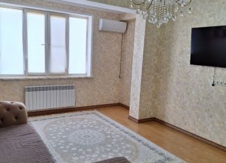 Сдача в аренду 2-ком. квартиры, 90 м2, Дагестан, Производственная улица, 26