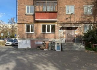 Продаю 3-ком. квартиру, 62.5 м2, Екатеринбург, улица Челюскинцев, 110, метро Динамо