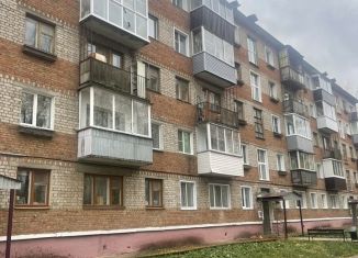 Продаю трехкомнатную квартиру, 58 м2, Кирово-Чепецк, проспект Мира, 53Б