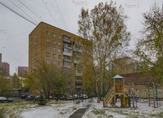 Продается 1-ком. квартира, 33 м2, Свердловская область, улица Титова, 14