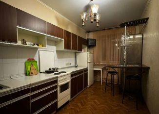 Сдам 1-комнатную квартиру, 44 м2, Москва, Кленовый бульвар, 8к3