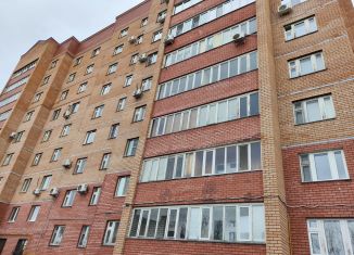 Продам 2-ком. квартиру, 79.7 м2, Казань, улица Зур Урам, 42