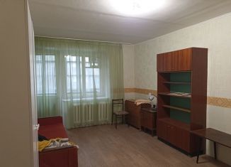 Сдам 1-ком. квартиру, 33 м2, Пермский край, улица Революции, 9А