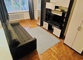 Сдаю 1-ком. квартиру, 45 м2, Славянск-на-Кубани, улица Крупской, 241