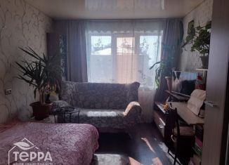 Продажа 2-комнатной квартиры, 43 м2, поселок городского типа Новофёдоровка, улица Героев, 4