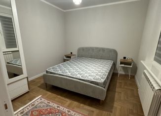 Сдаю 2-ком. квартиру, 60 м2, Дагестан, Молодёжная улица, 4