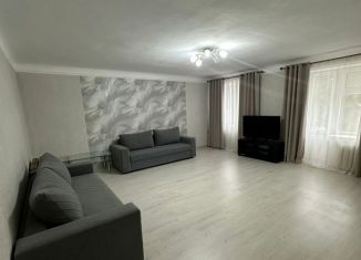 Аренда 2-ком. квартиры, 70 м2, Каспийск, улица Орджоникидзе, 31