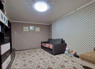 Продажа 1-ком. квартиры, 32 м2, Азнакаево, улица Булгар, 2