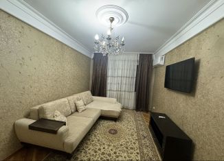 Сдается в аренду 2-ком. квартира, 70 м2, Дагестан, проспект Насрутдинова, 22