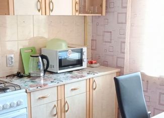 Сдаю 1-комнатную квартиру, 37 м2, Россошь, улица Мира, 142