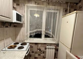 Сдаю в аренду 3-ком. квартиру, 62 м2, Кемерово, улица Ворошилова, 6