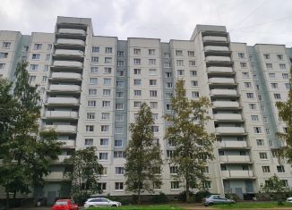 Продажа 2-комнатной квартиры, 54.5 м2, Санкт-Петербург, проспект Ударников, 27к2, метро Ладожская