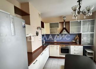 Аренда 3-ком. квартиры, 88 м2, Москва, улица Академика Арцимовича, 14к1, метро Коньково