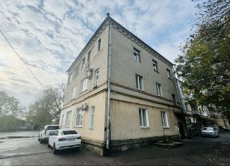 Продам 2-ком. квартиру, 52.4 м2, Ессентуки, Октябрьская улица, 333