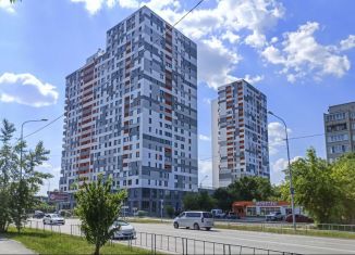 Продам 2-комнатную квартиру, 62.5 м2, Тюмень, Центральный округ, улица Менжинского, 60