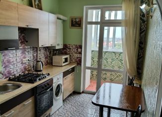 Сдам 1-ком. квартиру, 38 м2, Крым, Луговая улица