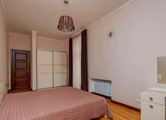 Сдаю в аренду 1-комнатную квартиру, 37 м2, Екатеринбург, Военная улица, 10