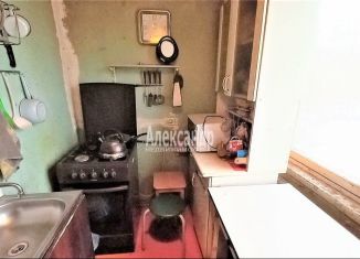 Продается комната, 18 м2, Санкт-Петербург, улица Ярослава Гашека, 4к1, метро Купчино