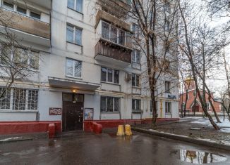 Сдается двухкомнатная квартира, 36.4 м2, Москва, улица Фабрициуса, 33к5, улица Фабрициуса