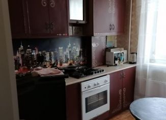 Сдается в аренду 3-комнатная квартира, 66 м2, Торжок, улица Максима Горького, 45