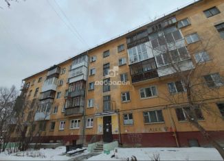 Продажа 2-комнатной квартиры, 44.1 м2, Екатеринбург, Восточная улица, 24, метро Динамо