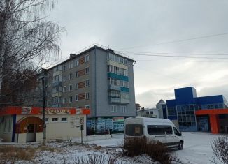 Продается двухкомнатная квартира, 46 м2, Вятские Поляны, улица Урицкого, 49