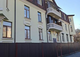 Продам 1-ком. квартиру, 32 м2, Кисловодск, улица Чкалова, 1