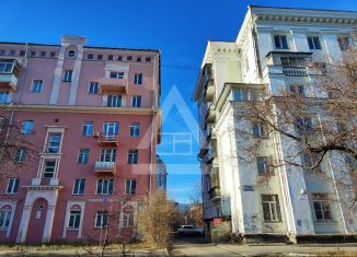 Продам 1-ком. квартиру, 31 м2, Челябинская область, улица Свободы, 108