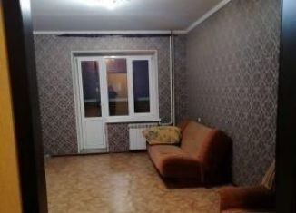 Продам 1-ком. квартиру, 40 м2, Новосибирск, Киевская улица, 3