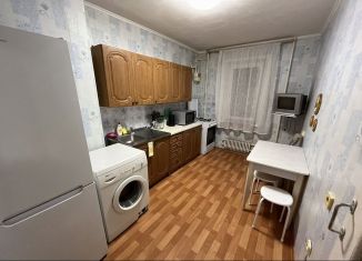 Аренда 3-ком. квартиры, 65.8 м2, Казань, Меридианная улица, 7