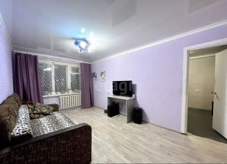 Продам трехкомнатную квартиру, 59 м2, Саратов, улица имени С.Т. Разина, 62/76