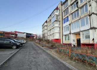 2-ком. квартира на продажу, 49 м2, Камчатский край, проспект Циолковского, 45/1