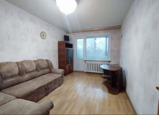 Продается 2-ком. квартира, 43.9 м2, Смоленск, улица Рыленкова, 31