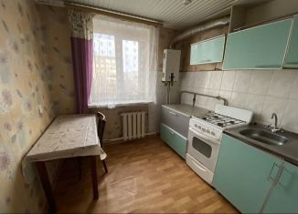 Продается однокомнатная квартира, 32 м2, Армавир, улица Розы Люксембург, 103