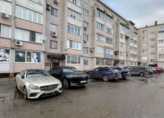 Сдаю в аренду 1-ком. квартиру, 33 м2, Дзержинск, улица Петрищева, 4А