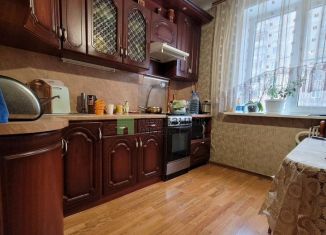 Продажа 4-ком. квартиры, 84 м2, Белгород, улица Челюскинцев, 58