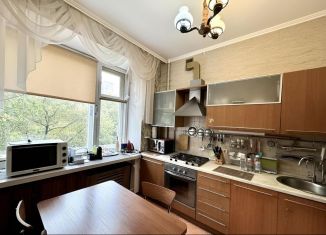 Сдам 3-ком. квартиру, 85 м2, Москва, Мосфильмовская улица, 11к2