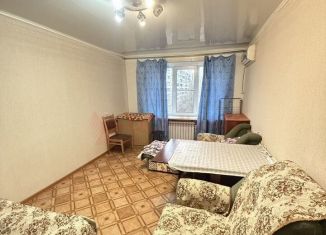 Продам 1-ком. квартиру, 30 м2, Новочеркасск, улица Визирова, 1