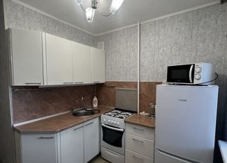 Сдается в аренду 1-комнатная квартира, 30 м2, Тюмень, Ялуторовская улица, 14