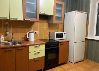 Продаю двухкомнатную квартиру, 51 м2, Абакан, Трудовая улица, 73А