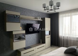 Продам 1-ком. квартиру, 40 м2, Солнечногорск, Банковская улица, 15