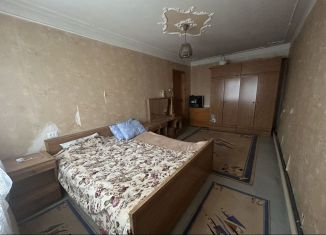 Сдача в аренду 3-ком. квартиры, 80 м2, Нальчик, улица Мовсисяна, 20